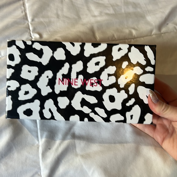 Wallet - Picture 2 of 5